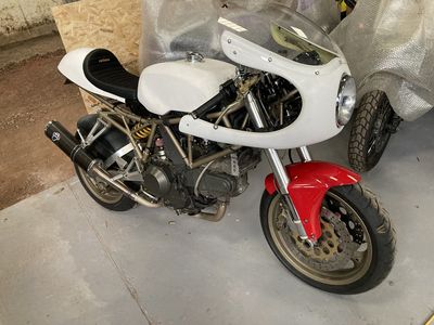 Кастомный café-racer из Honda CB750
